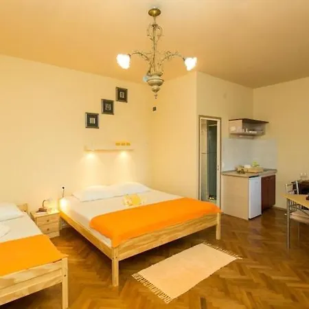 Iveta- Triple Ground Floor - Martina * دوبروفينك