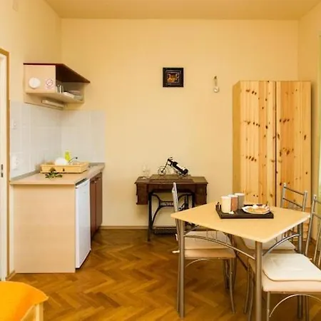 Iveta- Triple Ground Floor - Martina Apartman