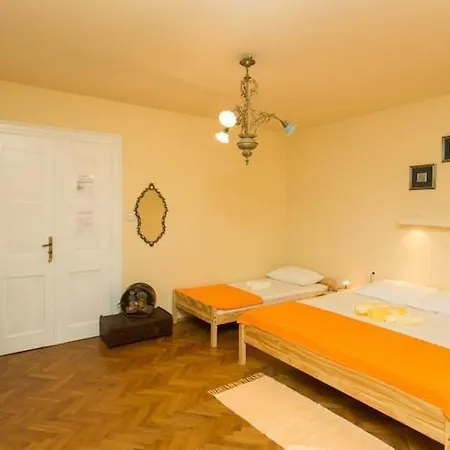 Appartement Iveta- Triple Ground Floor - Martina