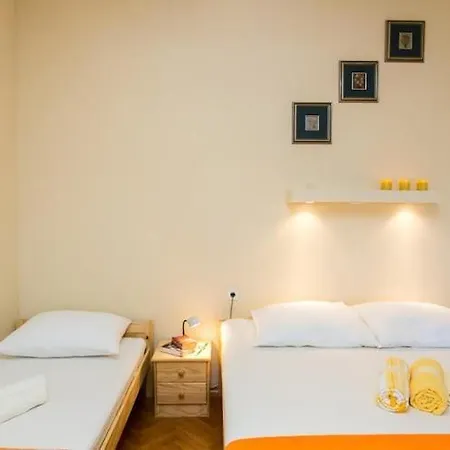 Appartement Iveta- Triple Ground Floor - Martina